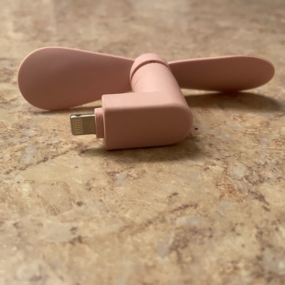 iPhone fan - Light pink - Picture 3 of 5